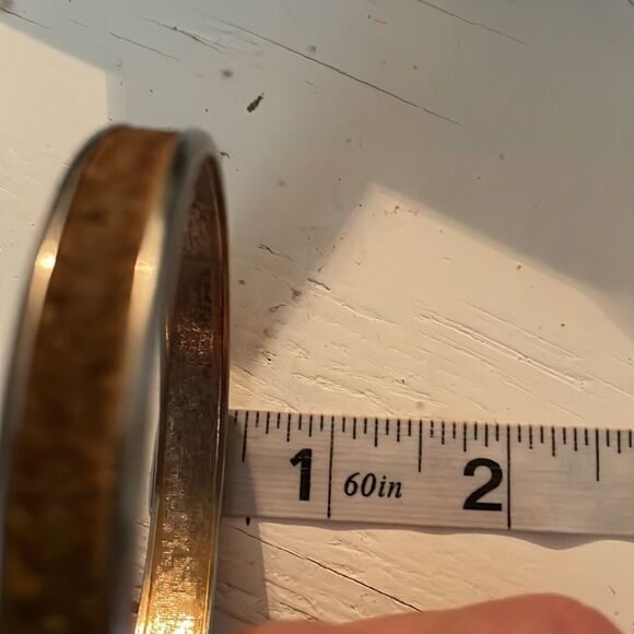 2.75” x 0.5” silver tone bangle bracelet with tan/brown druzy inlay - Picture 9 of 10